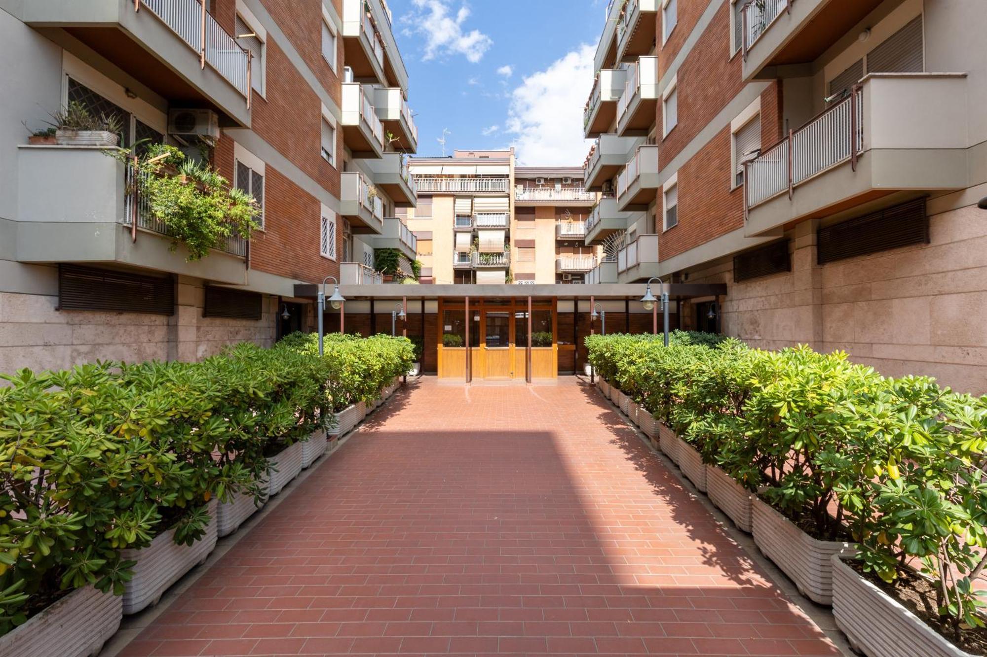 Apartment Urban Light House -10 Minuti Dalla Metro Rom