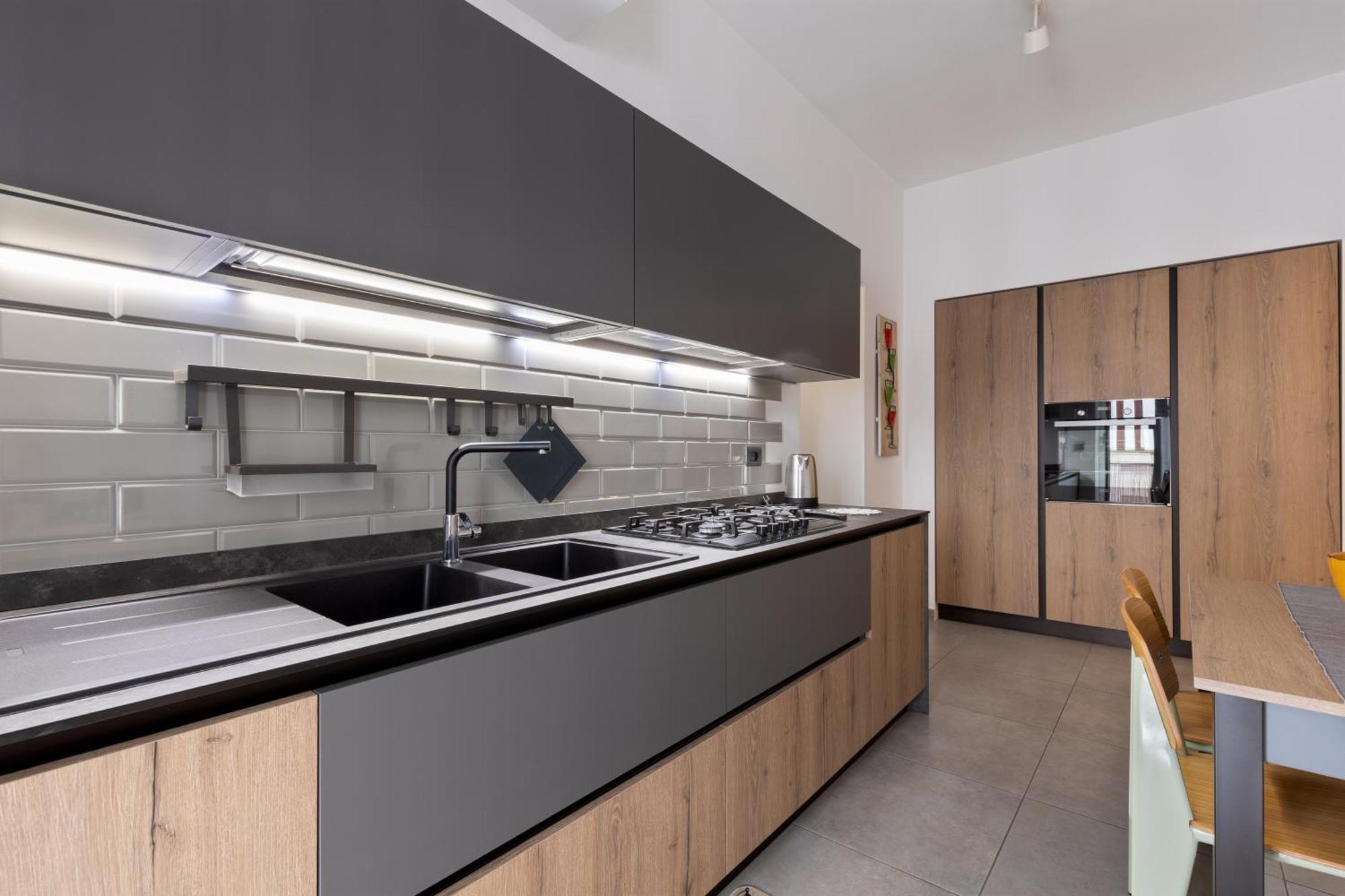 Urban Light House -10 Minuti Dalla Metro Apartment *